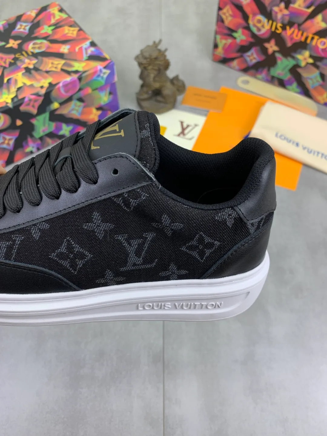 Men's men's shoes💰P520💰[New model]🆘High quality cowhide [Louis Vuitton]LV official website latest model🎁casual and fashionable men's shoes👟hot style💥simple and elegant style, exclusive for trendy men. Unique official website latest brand elements👑original decoration, fashionable and generous, the fabric is made of original denim➕comfortable and breathable mesh lining➕cow leather feet ✅The official website specifies wear-resistant casual outsole, the classic model is taken in real life🎬Color: 5⃣️colors available😍Number of codes: 38-44 Full set of packaging